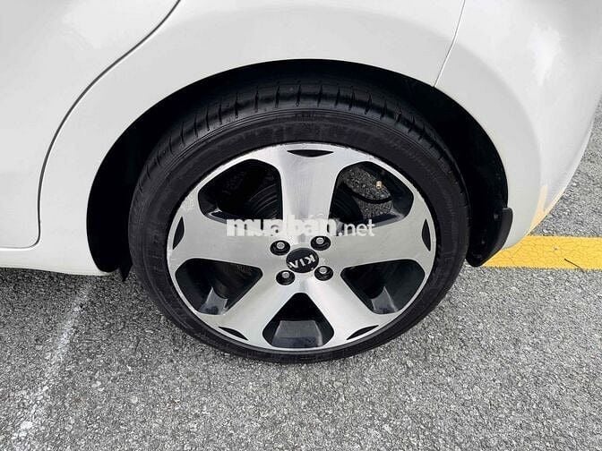 Kia Rio 2013 - AT