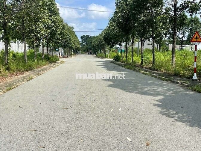 BÁN NHANH LÔ ĐẤT BÊN ĐƯỜNG N9 THỚI HÒA - BẾN CÁT . GIÁ CHỈ 1.25 TỶ SHR