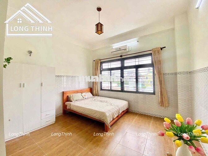 STUDIO - FULL NỘI THẤT - CỬA SỔ TRỜI SIÊU THOÁNG, NẰM GIỮA HUIT VÀ VHU