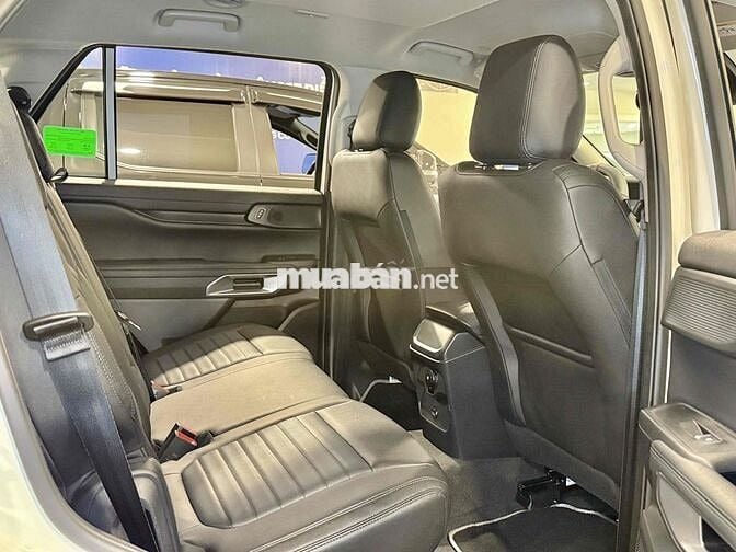 Everest Sport 2025 Lướt 650km Y Chang Xe Mới