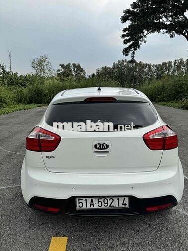Kia Rio 2013 - AT