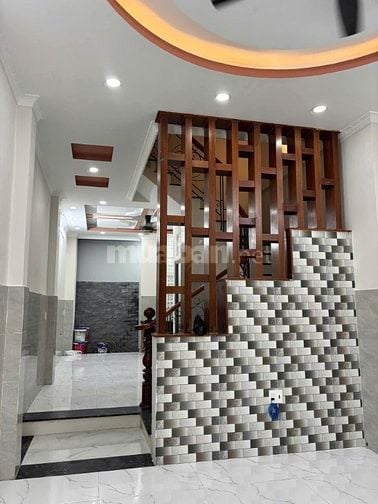 Bán nhà mặt tiền đường Lê Văn Lương, phường Tân Phong, Quận 7, TP. HCM