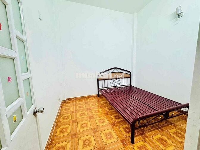 Nhà 3Pn Ngay Chung Cư Thạnh Lộc 4x25 Giá 10 Triệu