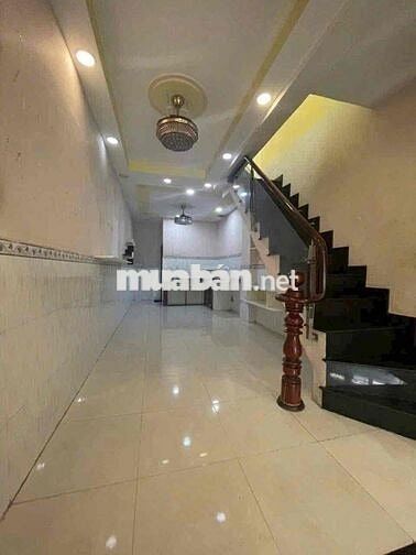 Nhà 2 Lầu Tô Ngọc Vân 4Pn 3Wc Hẻm Xe Hơi Giá6 Triệu