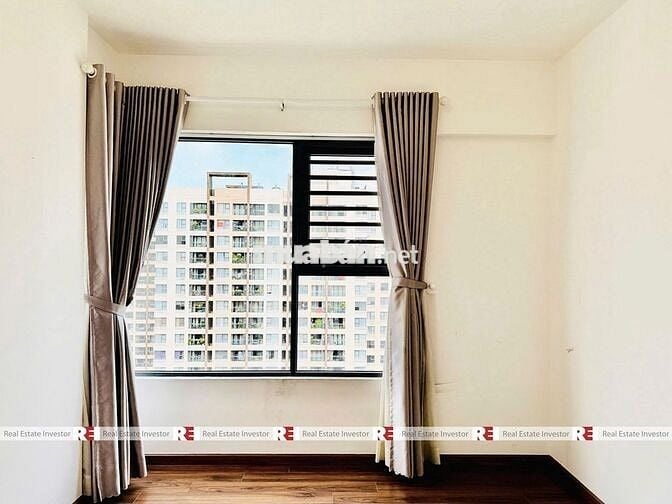 Cho thuê 2PN 2WC - Căn góc - View hồ bơi- có 3ML giá chỉ 10tr/tháng