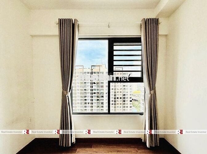 Cho thuê 2PN 2WC - Căn góc - View hồ bơi- có 3ML giá chỉ 10tr/tháng