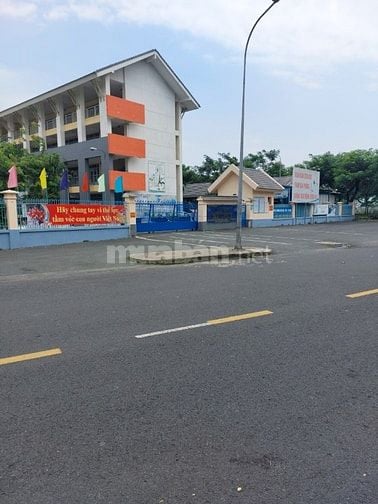 Bán đất tại cát lái.Quận 2. Gần cụm trường học các cấp.DT 7.7x20m.