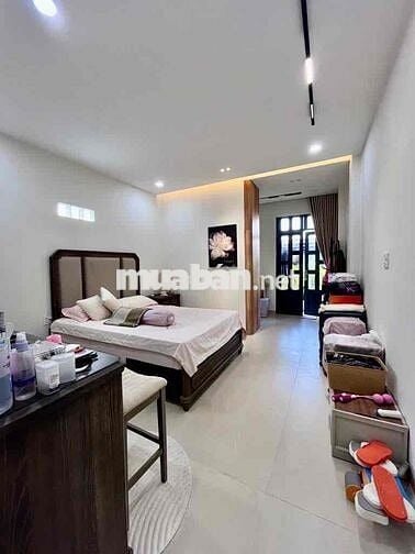 Nhà 2 tầng mới trục hoà bình nối dài,56m2,xe hơi ngủ trong nhà,5 tỷ 2