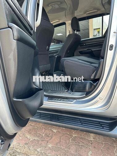 Hilux 2016 2.4E 4x2 MT - Hàng đẹp hiếm có