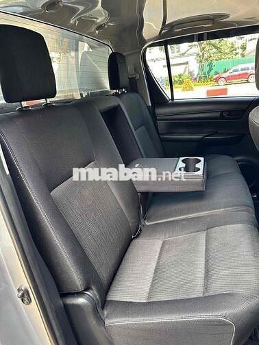 Hilux 2016 2.4E 4x2 MT - Hàng đẹp hiếm có