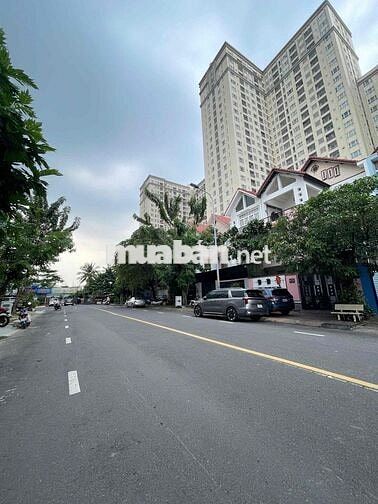 Cho thuê Biệt Thự mặt tiền 20m kdc himlam Trung Sơn