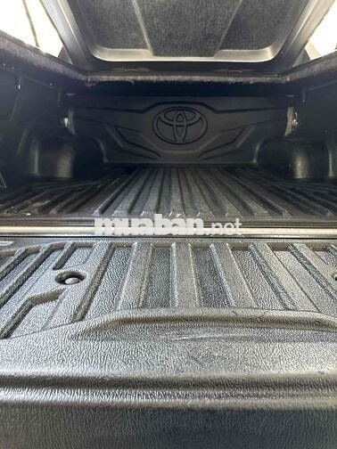 Hilux 2016 2.4E 4x2 MT - Hàng đẹp hiếm có