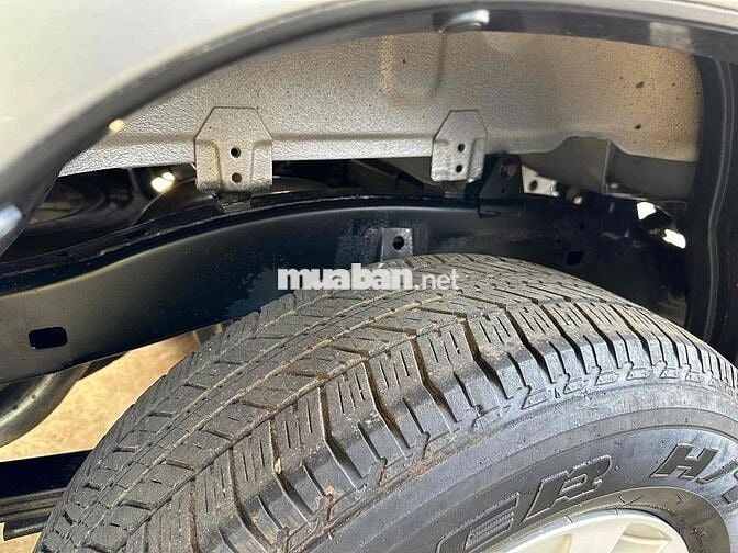 Hilux 2016 2.4E 4x2 MT - Hàng đẹp hiếm có
