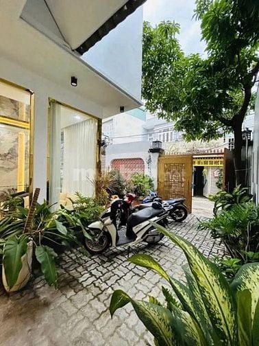 Bán biệt thự hẻm xe hơi 119 Nguyễn Thị Thập, phường Tân Phú, Quận 7 