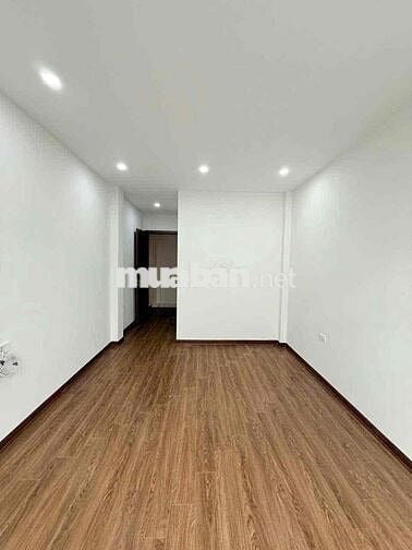 Siêu phẩm nhà mới Thạch Bàn – 6 tầng, Gara Ô tô 7 chổ Đường ô tô tr