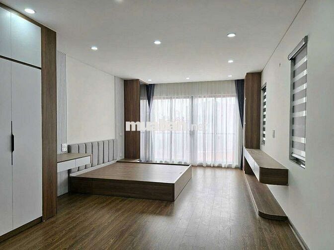 Bán nhà mặt phố kinh doanh Vũ Xuân Thiều -Sài Đồng. Đường 4 ô tô tránh