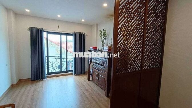 Nhỉnh 5 tỷ có nhà Bát Khối - Full nội thất - 20m ra đê Bát Khối