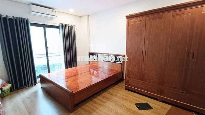 Nhỉnh 5 tỷ có nhà Bát Khối - Full nội thất - 20m ra đê Bát Khối