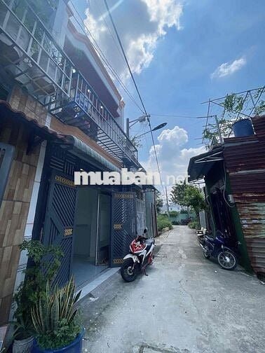NHÀ BÁN ẤP ĐÔNG 3 TTT HÓC MÔN 1T990tr