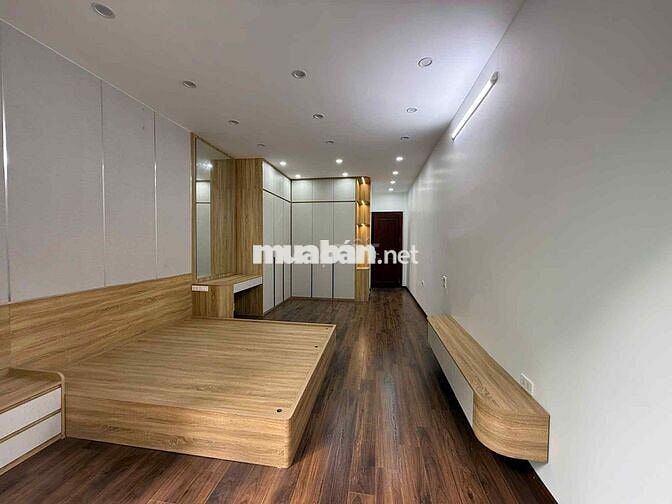 Phố PHÙNG CHÍ KIÊN - CẦU GIẤY, 50m2 x 6T, MT:4m, Thông sàn, Thang máy.
