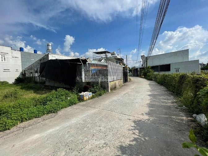 650Triệu. Đất mặt tiền 171m2 Sát Bệnh Viện Xuyên Á Sổ Hồng Riêng