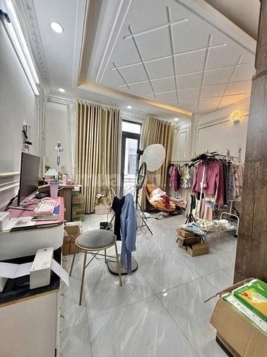HIẾM,RỘNG,RẺ-NỘI THẤT ĐẸP-XH NGỦ TRONG NHÀ-DT 60M2-4TẦNG-LÊ TRỌNG TẤN 