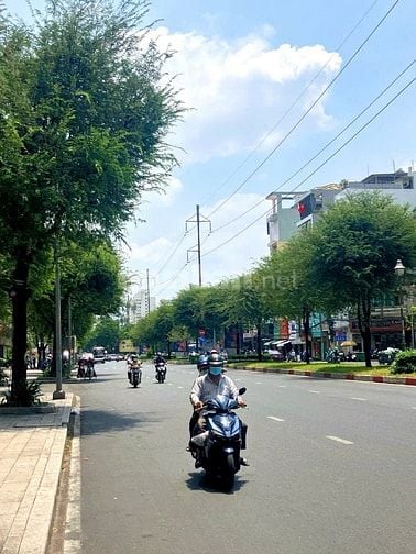 BÁN NHÀ MẶT TIỀN : 403 HỒNG BÀNG - P. 14 - Q. 5 - TPHCM