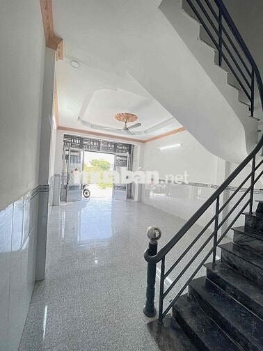 NHÀ BÁN ẤP ĐÔNG 3 TTT HÓC MÔN 1T990tr