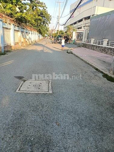Nhà 2 tầng đường 8 m, 1 sẹc HTP Quận 7. 7*27 nở hậu, hơn 14 tỷ.