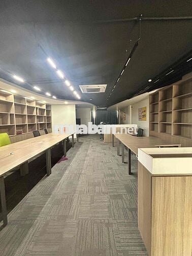 TOÀ NHÀ VĂN PHÒNG 7 x 20 - 4 LẦU - TRÓNG SUỐT -TM