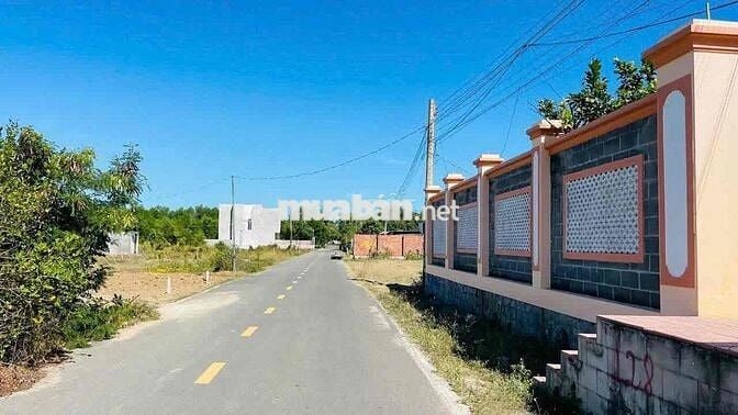 Ngộp Bank LỖ LÔ ĐẤT 200M2 NGAY ĐƯỜNG VEN BIỂN