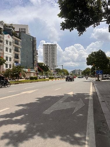🔥BÁN GẤP NHÀ HỒNG TIẾN – MỚI TINH, NỘI THẤT HIỆN ĐẠI – NGÕ Ô TÔ THÔNG