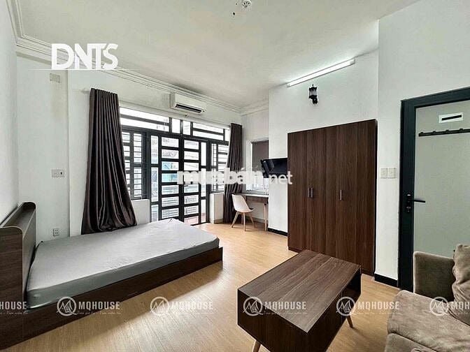 Căn Hộ Cao Cấp - Full nội thất - Ngay Vòng Xoay Phú Lâm