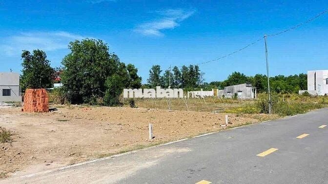 Ngộp Bank LỖ LÔ ĐẤT 200M2 NGAY ĐƯỜNG VEN BIỂN