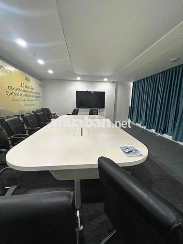 TOÀ NHÀ VĂN PHÒNG 7 x 20 - 4 LẦU - TRÓNG SUỐT -TM