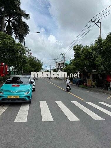 Cho thuê mặt bằng tầng trệt chung cư Trương Đình Hội p16 q8