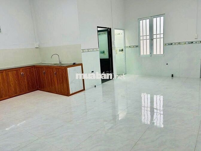 🔥SIÊU PHẨM🔥Mặt Tiền Bà Điểm Nhà C4 Giá 820 Triệu Sổ Sẵn DT 119M2.