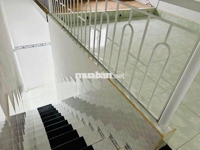 🔥SIÊU PHẨM🔥Mặt Tiền Bà Điểm Nhà C4 Giá 820 Triệu Sổ Sẵn DT 119M2.