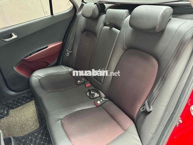 Hyundai Grand i10 số tự động bản full 37 ngàn km