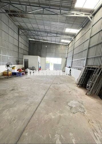 Bán gấp căn nhà xưởng  400m2 ở Phường Lộc Hưng,TX Trảng Bàng Giá 690Tr