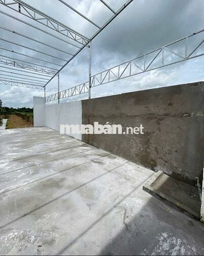 Bán gấp căn nhà xưởng  400m2 ở Phường Lộc Hưng,TX Trảng Bàng Giá 690Tr