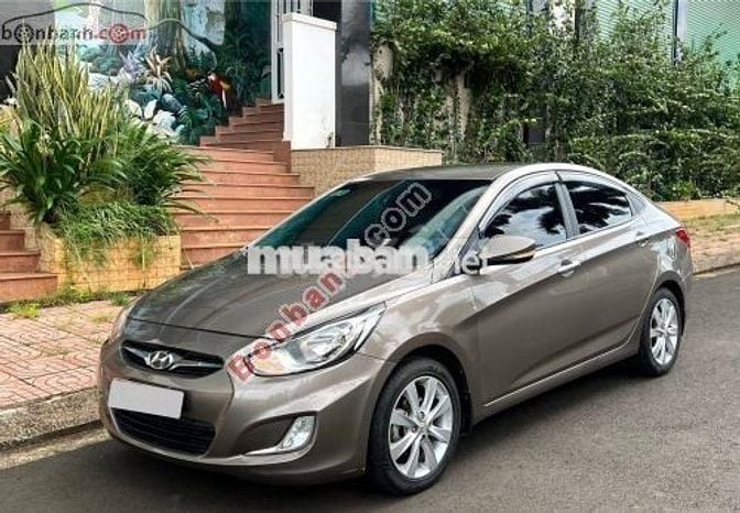 Hyundai Accent 1.4 AT 2012