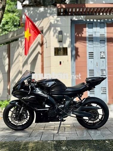 Yamaha R7 Full black