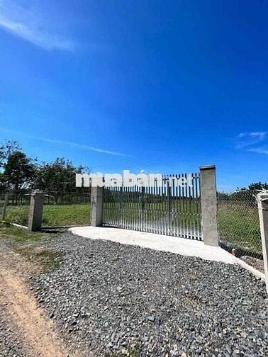 🌟Bán Đất Đẹp Vuông Vức Mặt Suối Lưng Tựa Núi🌟