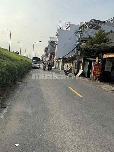 MẶT PHỐ LÂM DU BỒ ĐỀ - ĐÓN ĐẦU CẦU TRẦN HƯNG ĐẠO - LÔ GÓC - KINH DOANH