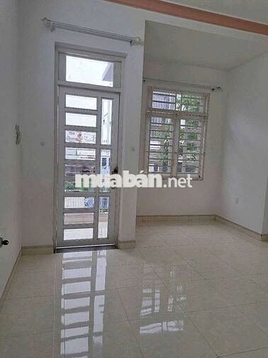 NHÀ 2LẦU SẴN 3 MÁY LẠNH HẺM TẢI ĐƯỜNG TAM BÌNH GẦN TÔ NGỌC VÂN