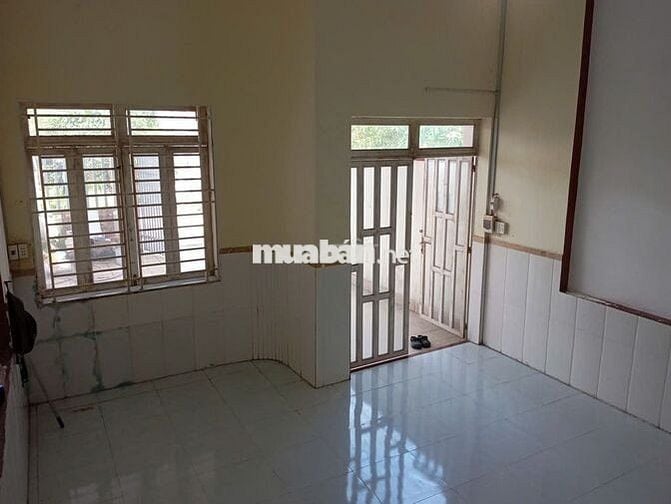 Nhà nguyên căn, hẻm oto, 129m2, 4 phòng ngủ, gần ngã 3 Sáu Đúng