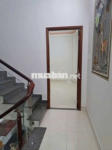 NHÀ 2LẦU SẴN 3 MÁY LẠNH HẺM TẢI ĐƯỜNG TAM BÌNH GẦN TÔ NGỌC VÂN