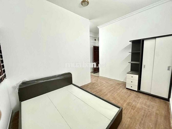😍 CHDV 1 PHÒNG NGỦ - TÁCH BẾP có BAN CÔNG và CỬA SỔ ngay KHUÔNG VIỆT 😍