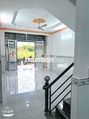 Chủ gửi bán nhà ấp đông 3 Dt 4 x12 đúc 2tâng 2 pn 2 W Giá 1 tỷ 990 bl